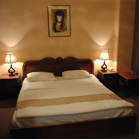 Hotel Sympatia Tbilisi Eksteriør bilde