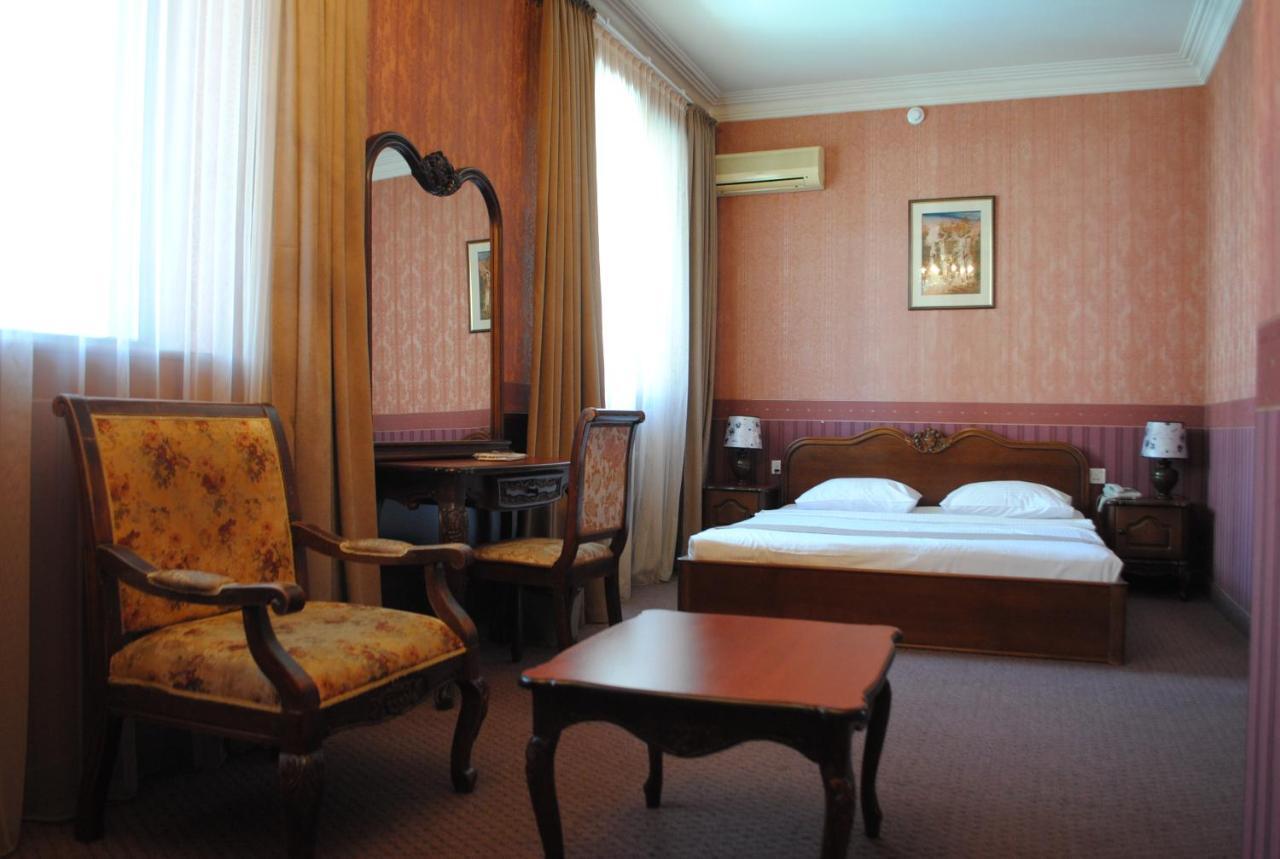 Hotel Sympatia Tbilisi Eksteriør bilde