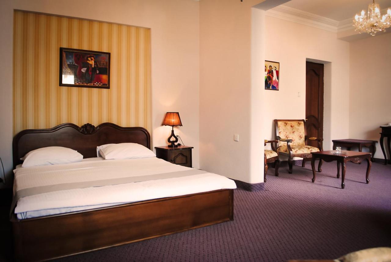 Hotel Sympatia Tbilisi Eksteriør bilde